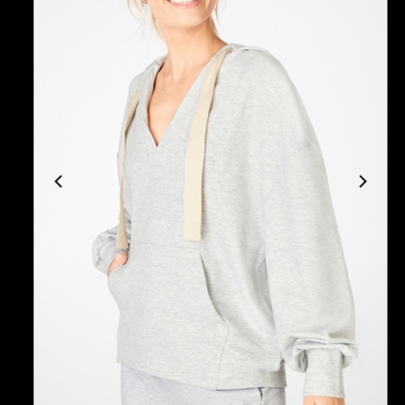 FABLETICS GREY ARIANA OVERSIZED HOODIE SIZE MEDIUM - Picture 1 of 10